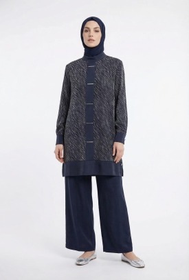 Armine Trend Çubuk Düğme Detaylı Jakarlı Saten Pantolonlu İkili Takım Lacivert 26YT608