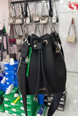 Benetton BNT 1815 El Omuz Çantası