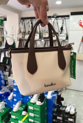 Benetton BNT 1827 El Omuz Çantası