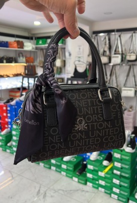 Benetton BNT 1769 El Omuz Çantası